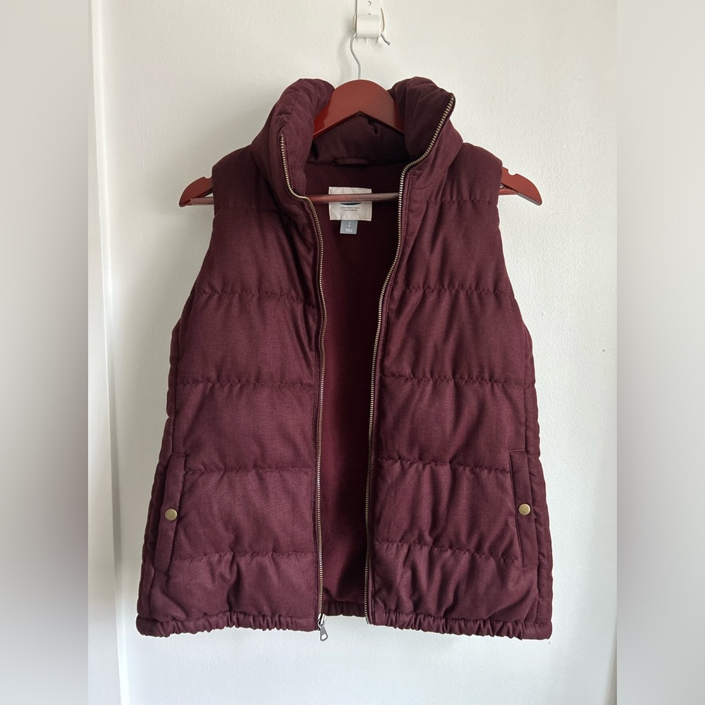 Old Navy Full-Zip Burgundy Puffer Vest